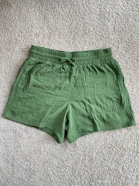 Columbia Olive Green Drawstring High Rise Athleisure Cotton Shorts Size Large